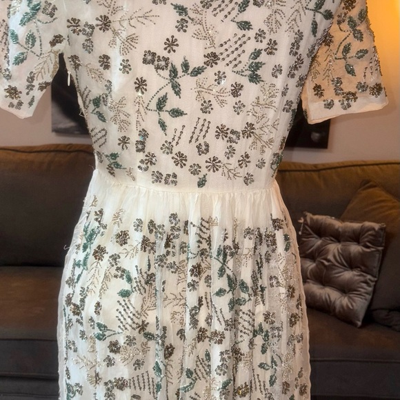 NEW Gorgeous Hand Beaded Ivory Floral Dress – Size S– Retail $180 - Picture 3 of 10